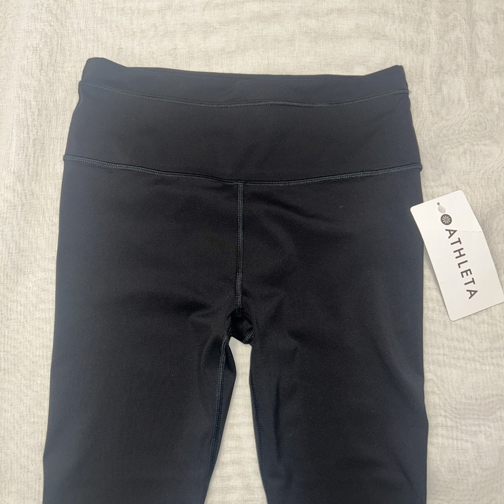 ATHLETA ACCELERATE CROP LEGGINGS IN BLACK SIZE SMALL   NEW With Tags